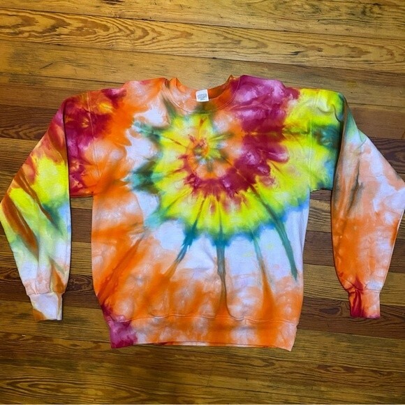 BRAND NEW Red Green Yellow Orange Tie Dye Crewneck - Picture 1 of 3